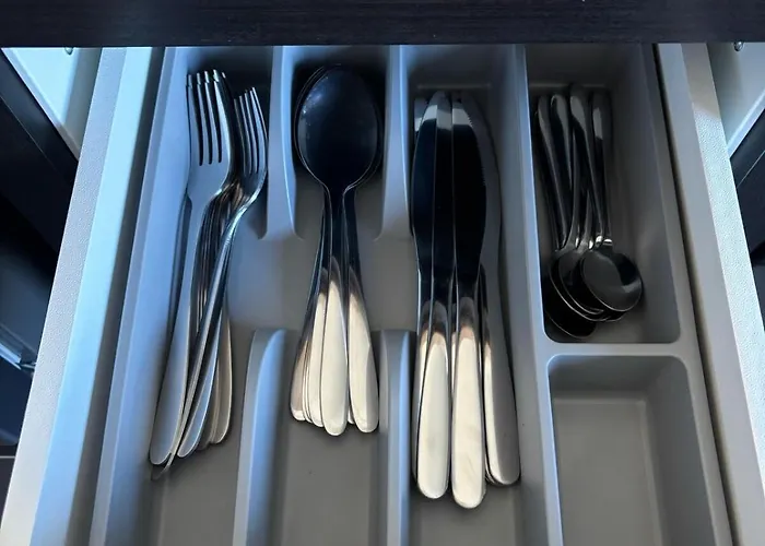 The Cow 6p Balcony Smart Tv